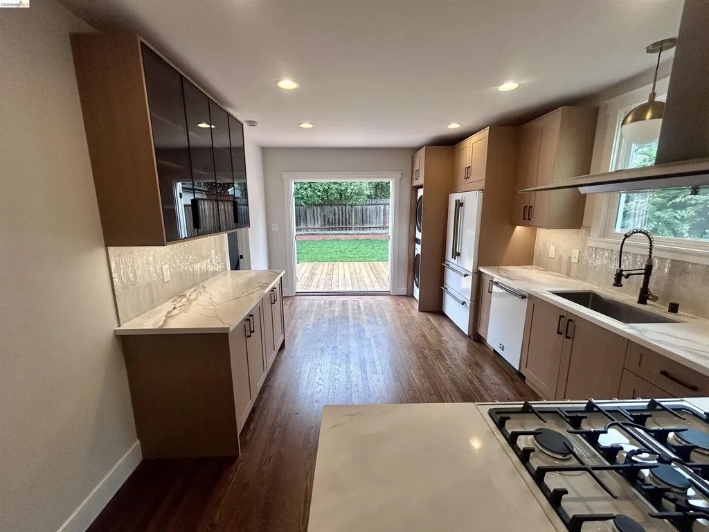 1643 Oak View Avenue Kensington CA 94707