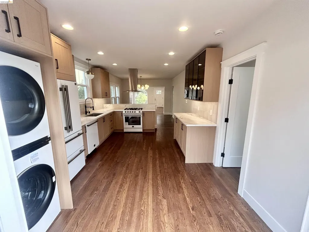 1643 Oak View Avenue Kensington CA 94707