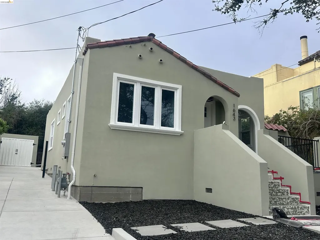 1643 Oak View Avenue Kensington CA 94707