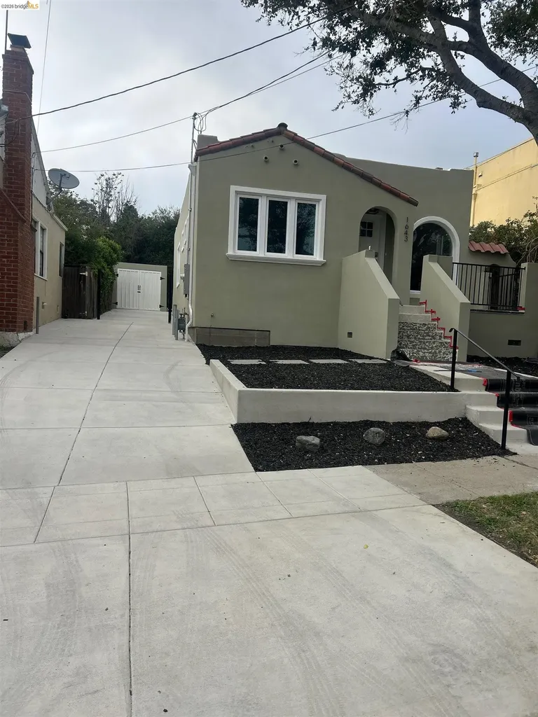 1643 Oak View Avenue Kensington CA 94707