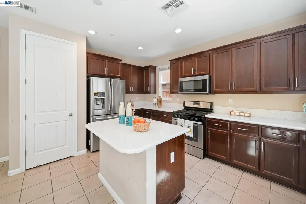 2631 Clarita Drive Pittsburg CA 94565