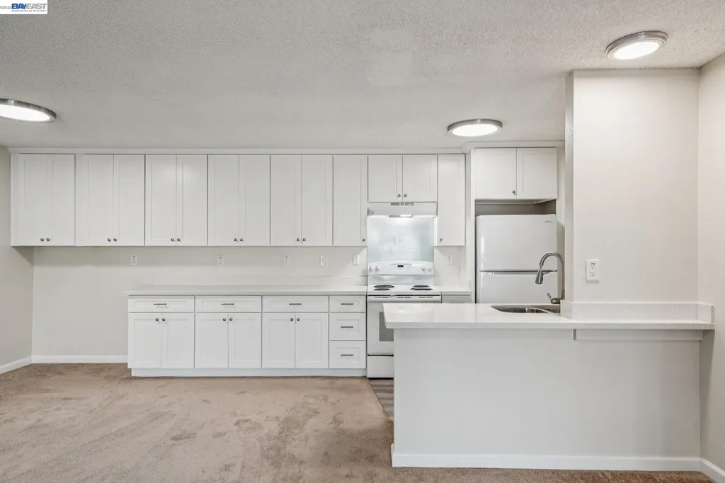 960 Shorepoint Court Alameda CA 94501