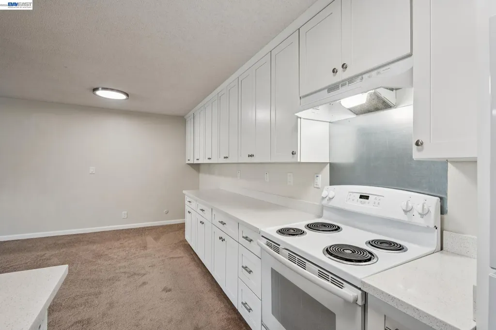 960 Shorepoint Court Alameda CA 94501