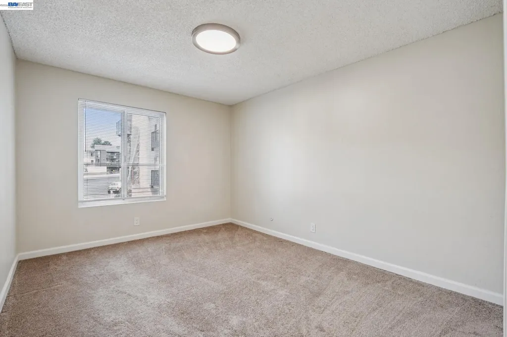 960 Shorepoint Court Alameda CA 94501