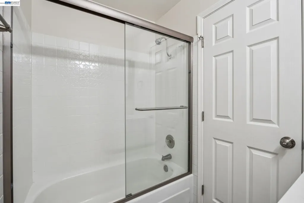 960 Shorepoint Court Alameda CA 94501