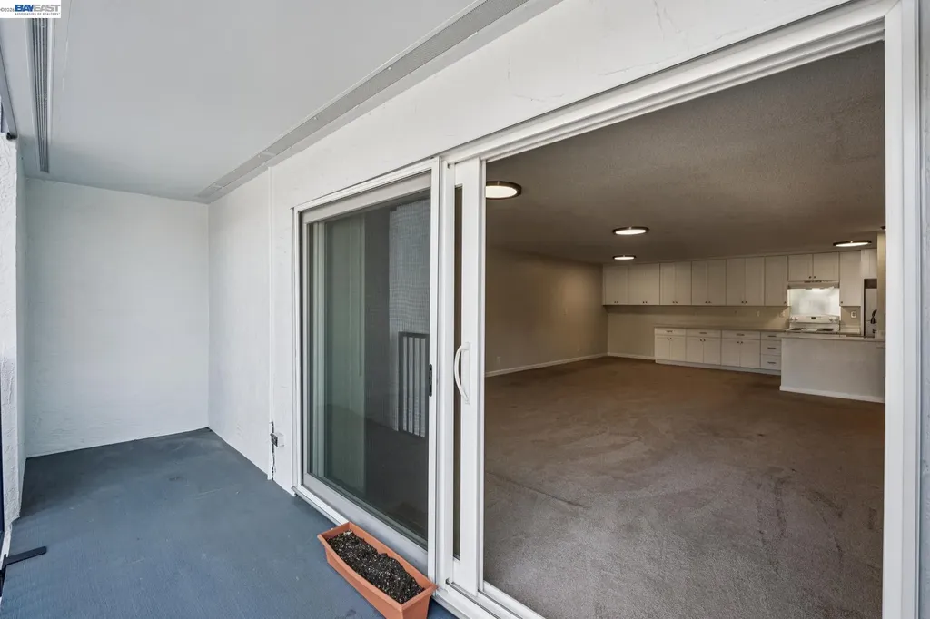 960 Shorepoint Court Alameda CA 94501