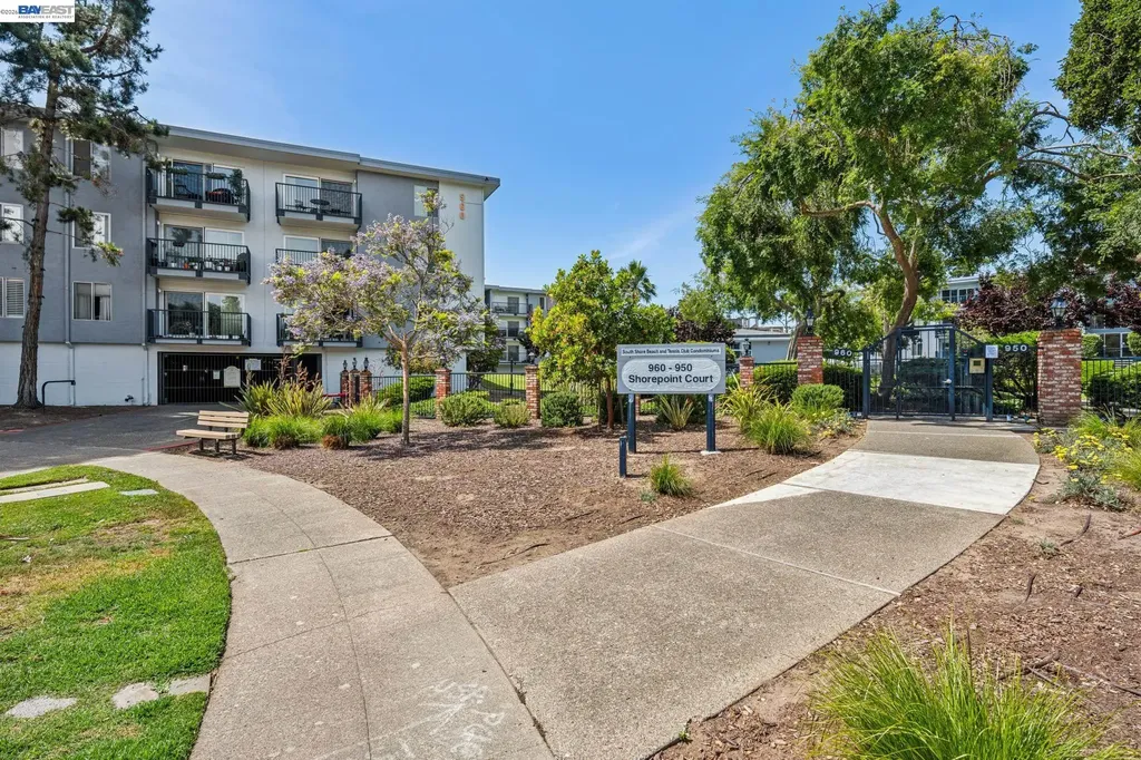 960 Shorepoint Court Alameda CA 94501