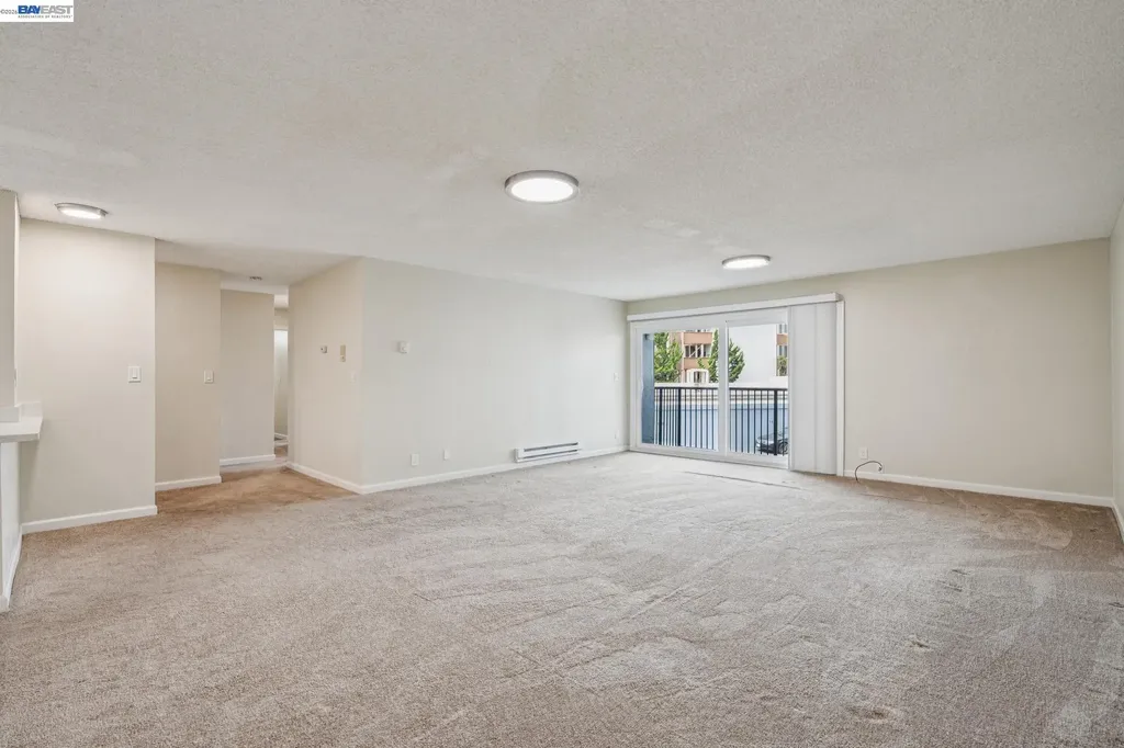 960 Shorepoint Court Alameda CA 94501