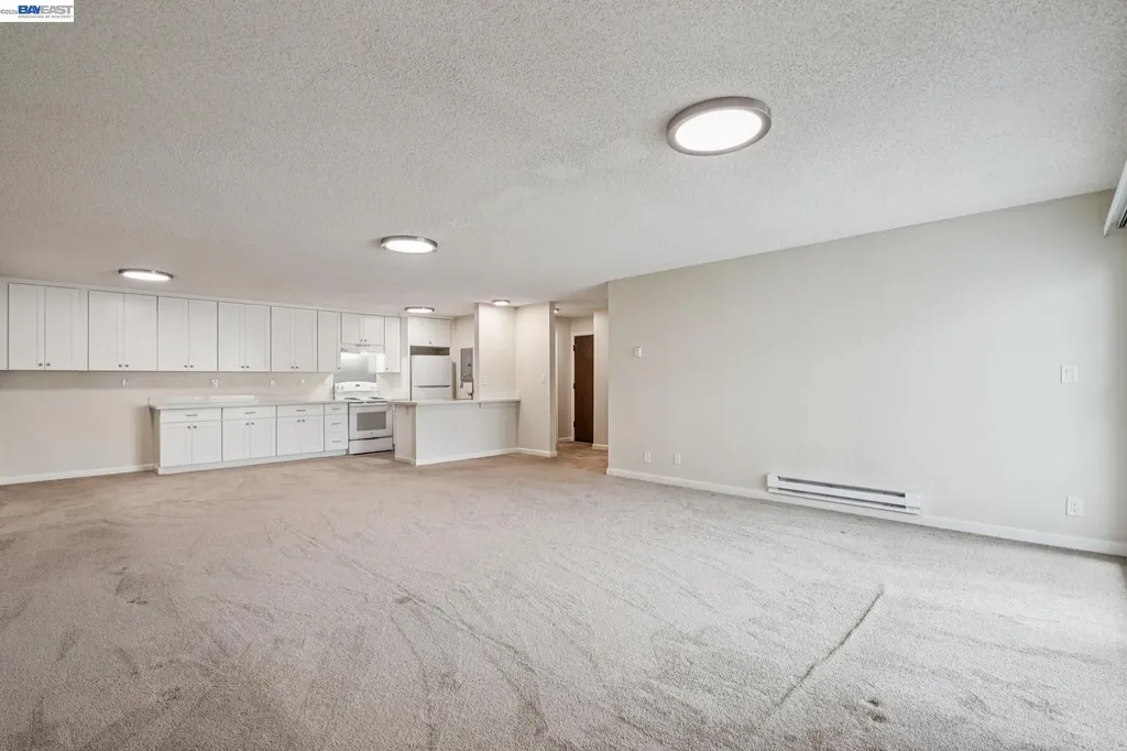 960 Shorepoint Court Alameda CA 94501