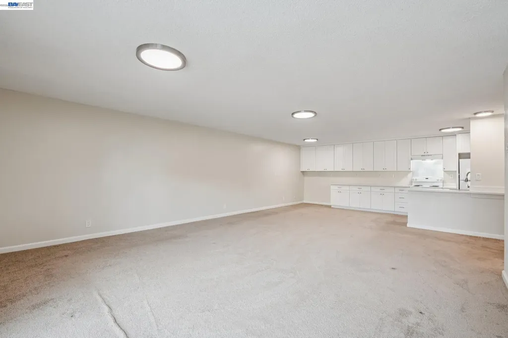 960 Shorepoint Court Alameda CA 94501