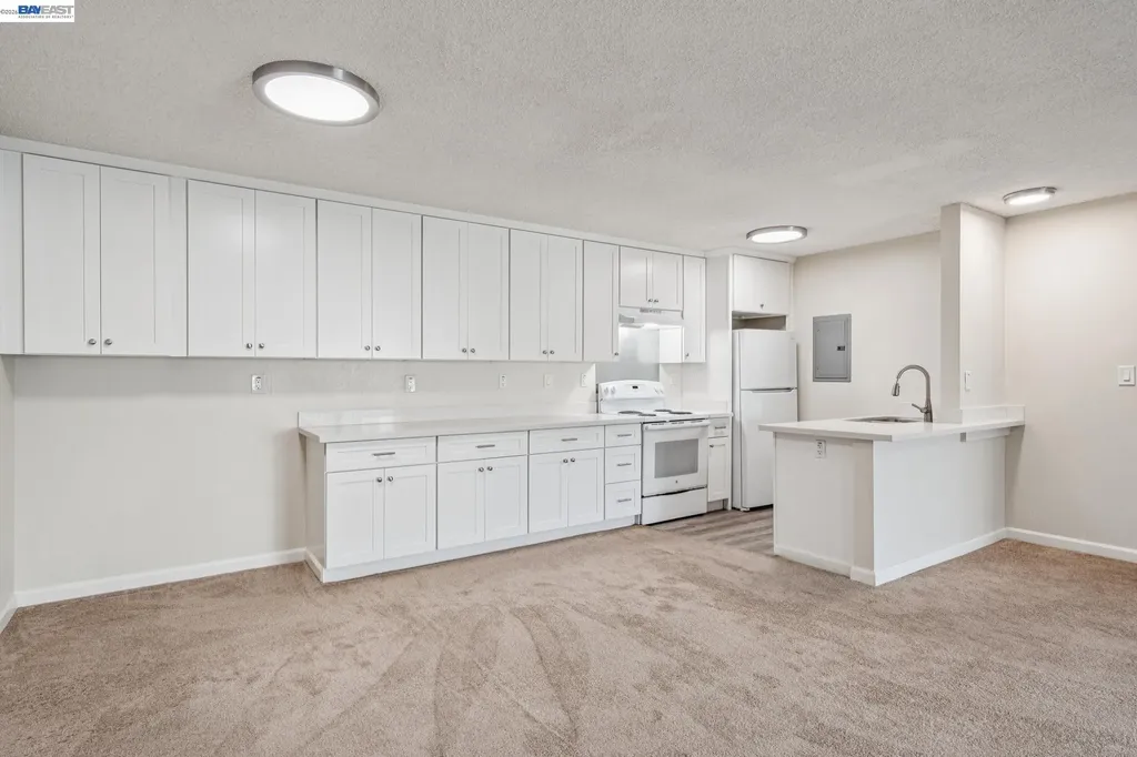 960 Shorepoint Court Alameda CA 94501