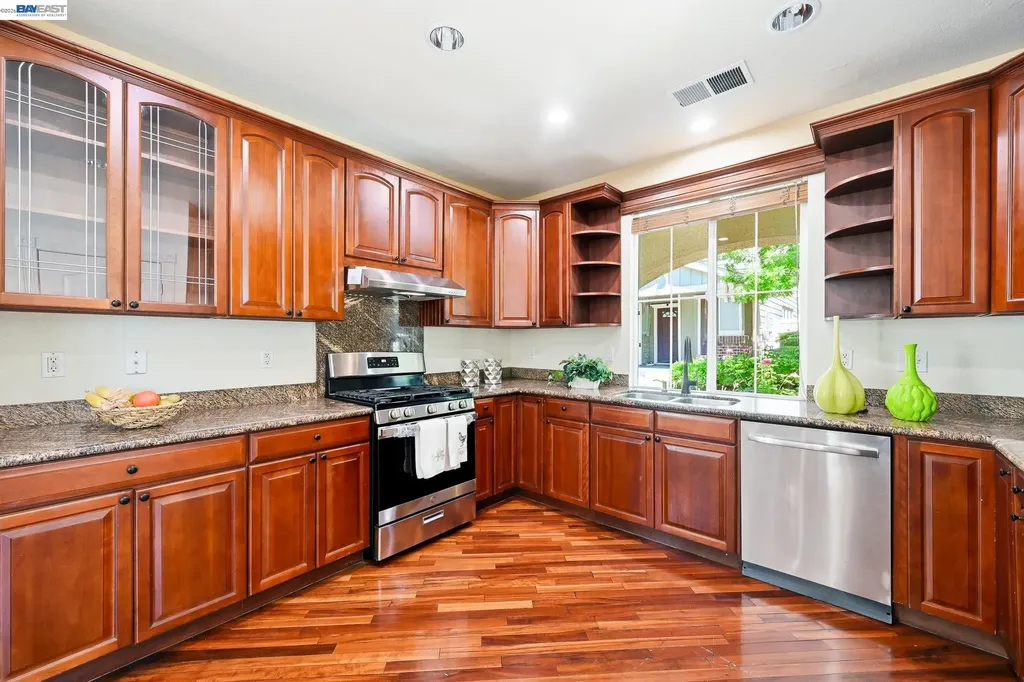 107 Olmsted Court Pittsburg CA 94565