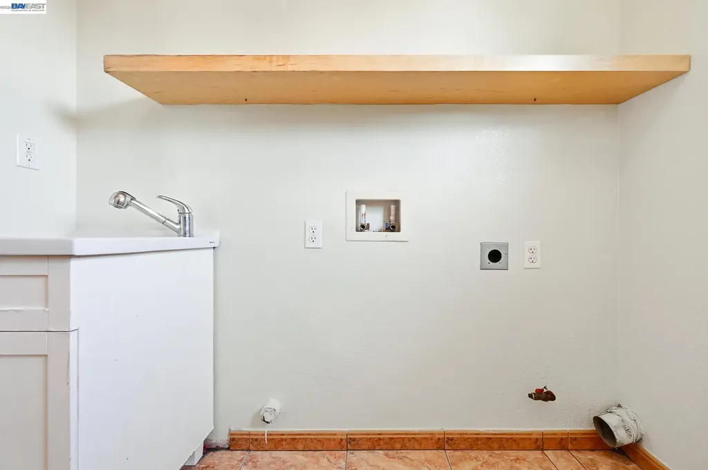 107 Olmsted Court Pittsburg CA 94565
