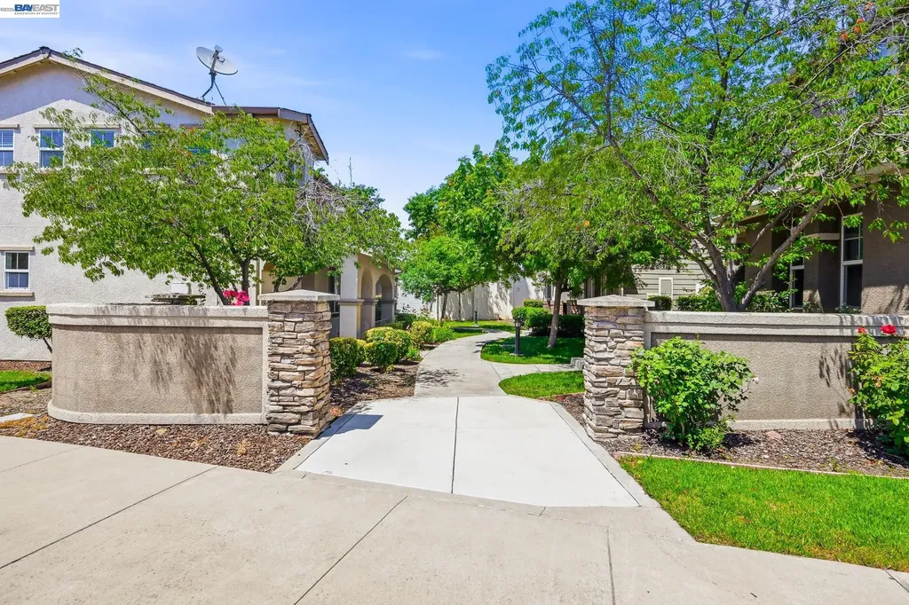 107 Olmsted Court Pittsburg CA 94565