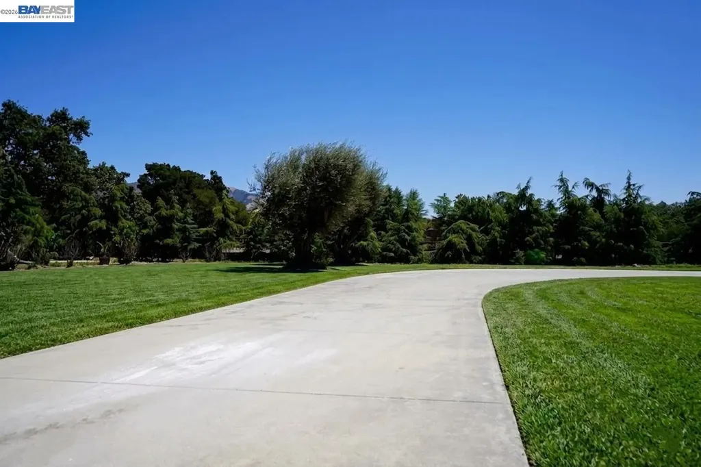 1080 Finley Road Pleasanton CA 94588