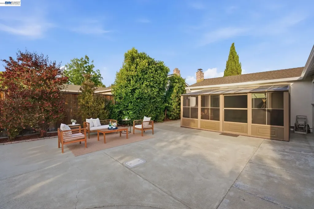 6221 Broadway Avenue Newark CA 94560