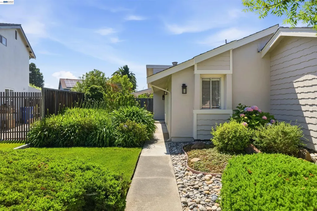86 Snyder Way Fremont CA 94536