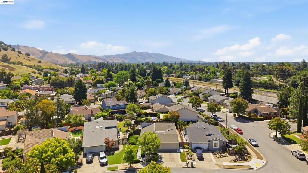 86 Snyder Way Fremont CA 94536