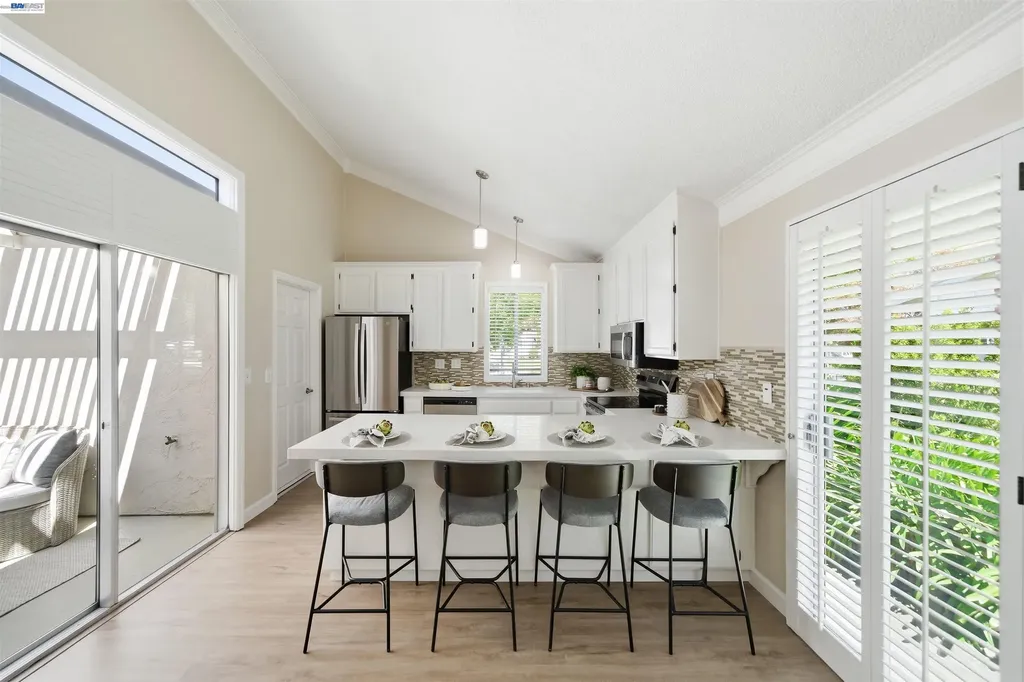 86 Snyder Way Fremont CA 94536