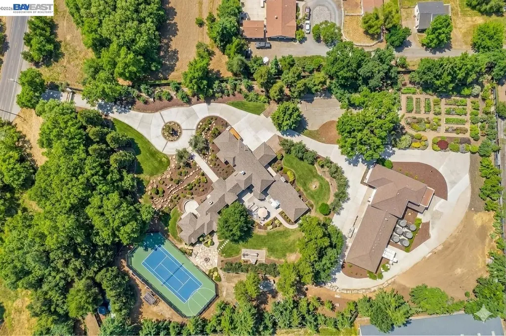 1080 Finley Danville CA 94588
