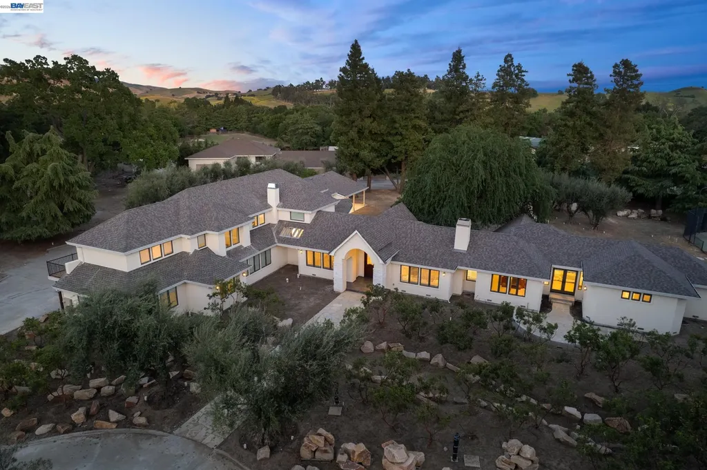 1080 Finley Danville CA 94588
