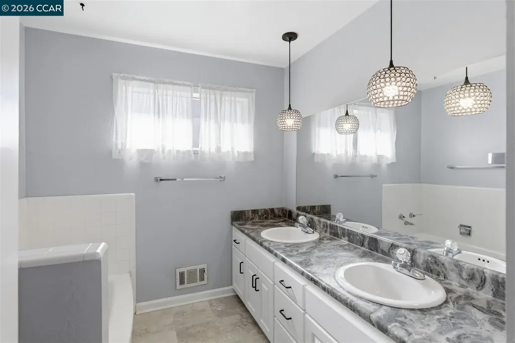 55 Ceemar Court Concord CA 94519