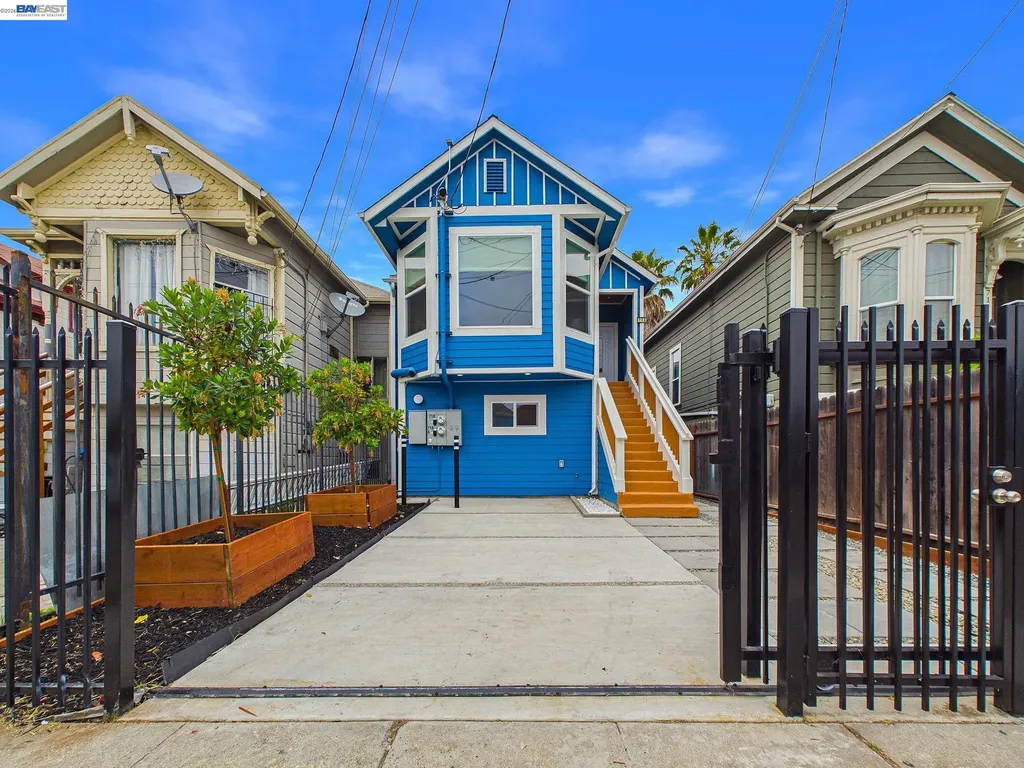 718 26 Oakland CA 94612