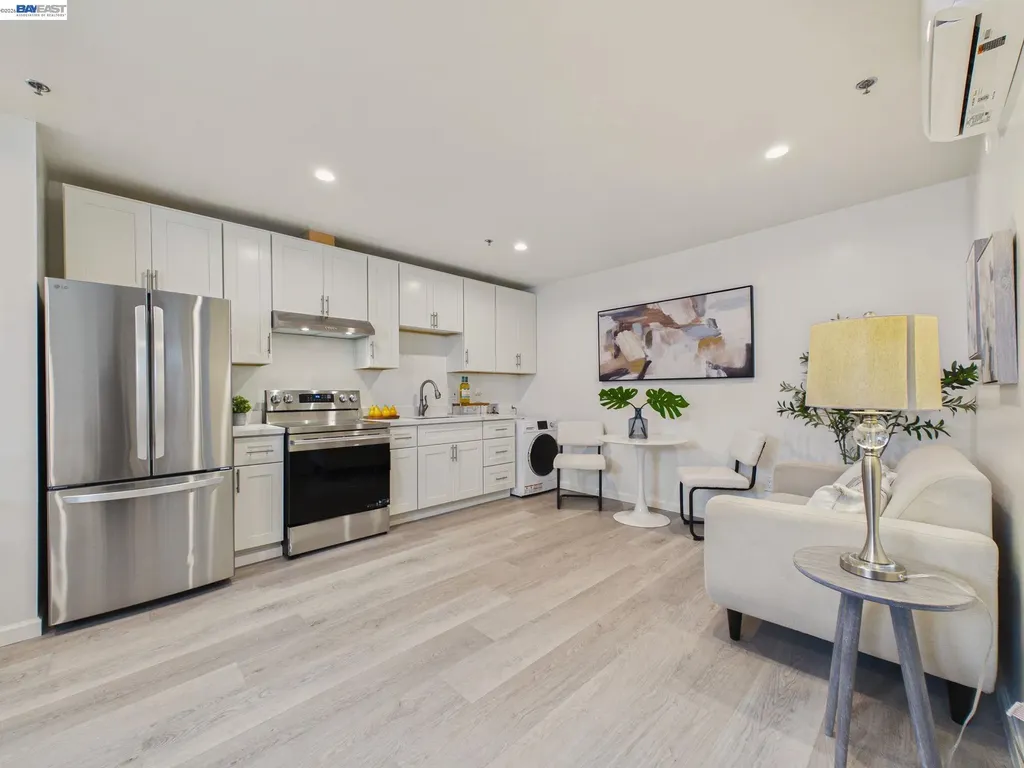 718 26 Oakland CA 94612