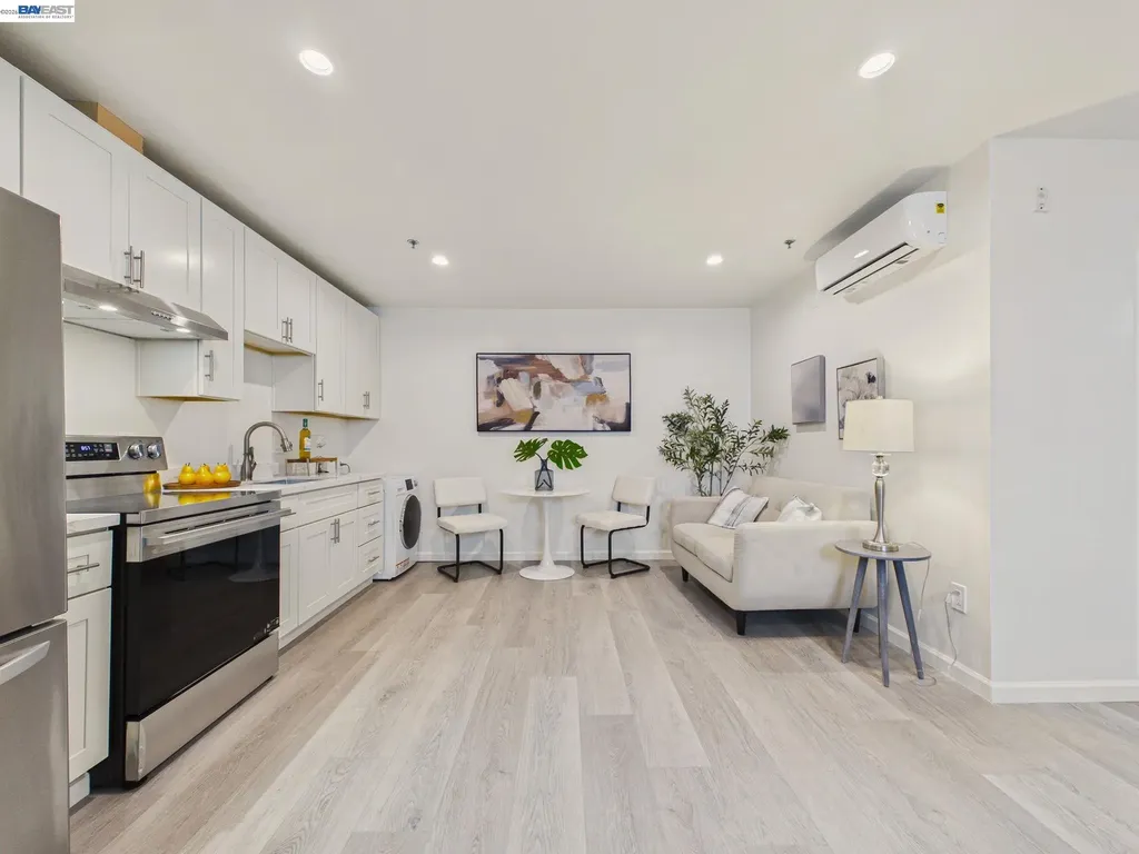 718 26 Oakland CA 94612