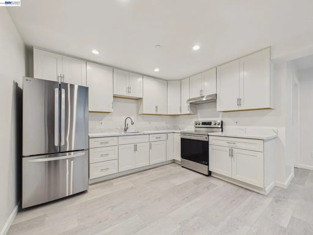 718 26 Oakland CA 94612