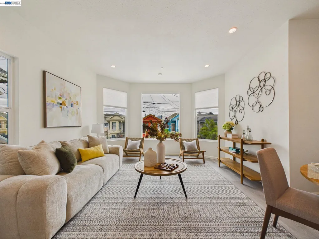 718 26 Oakland CA 94612