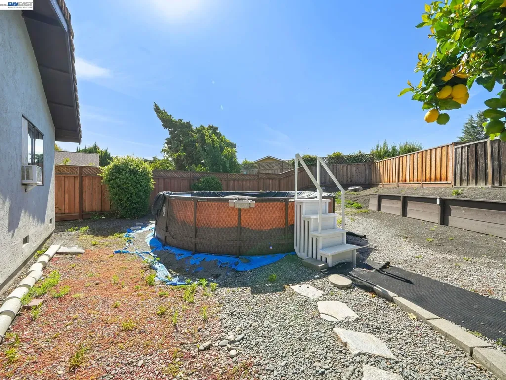 40701 Penn Lane Fremont CA 94538