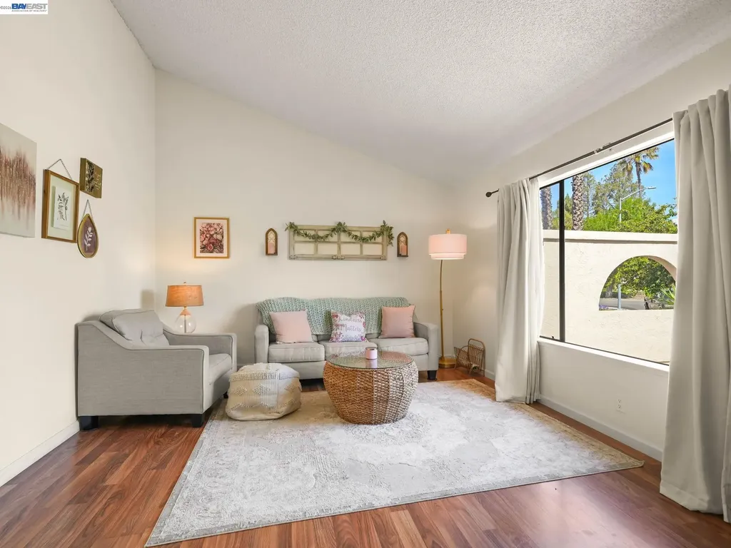 40701 Penn Lane Fremont CA 94538