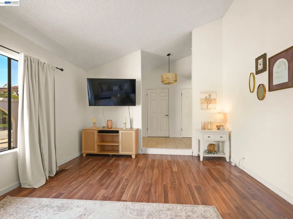 40701 Penn Lane Fremont CA 94538