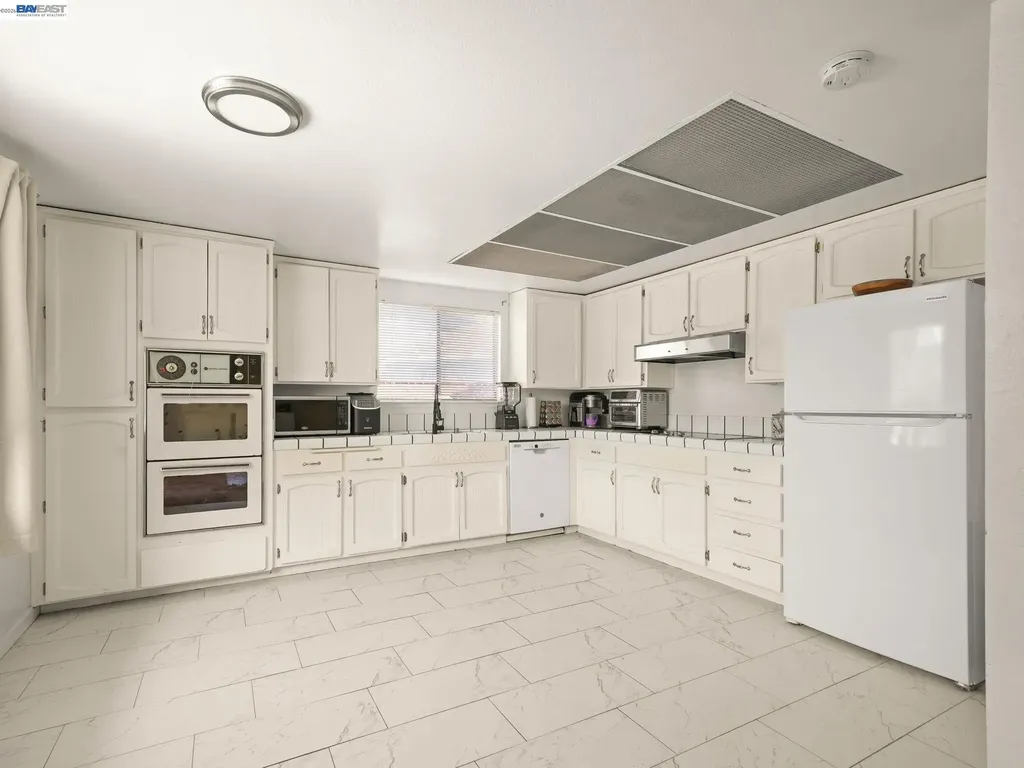 40701 Penn Lane Fremont CA 94538
