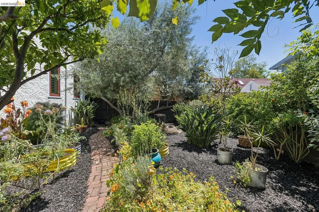 3535 Suter Street Oakland CA 94619