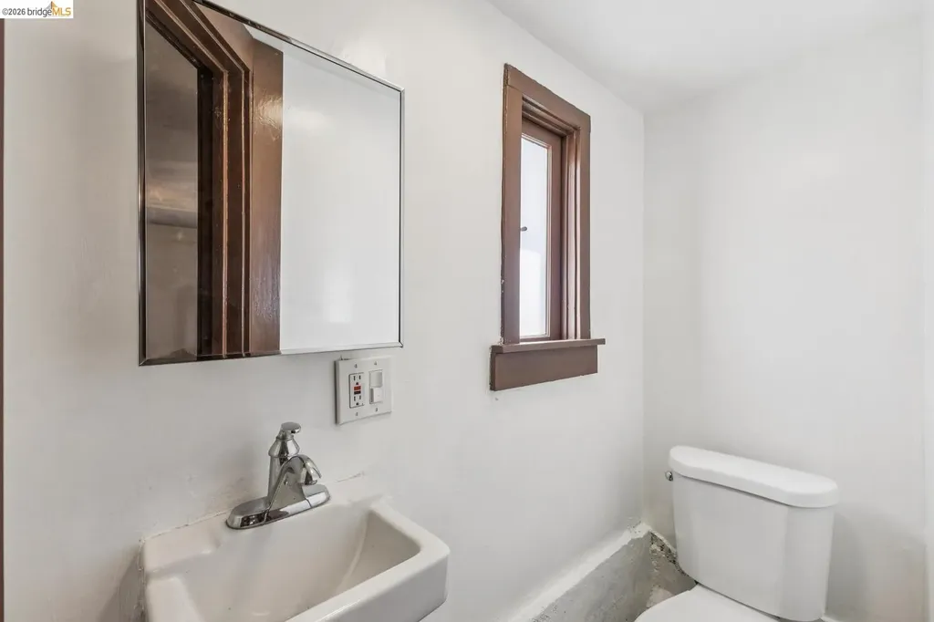 3535 Suter Street Oakland CA 94619