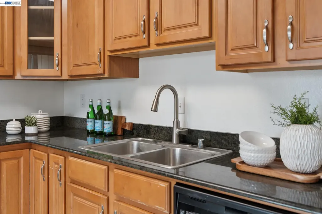 26 Raintree Court Hayward CA 94544