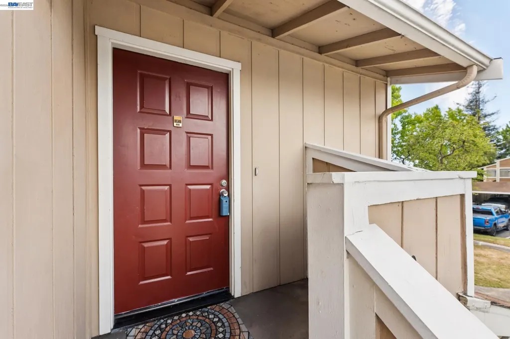 26 Raintree Court Hayward CA 94544