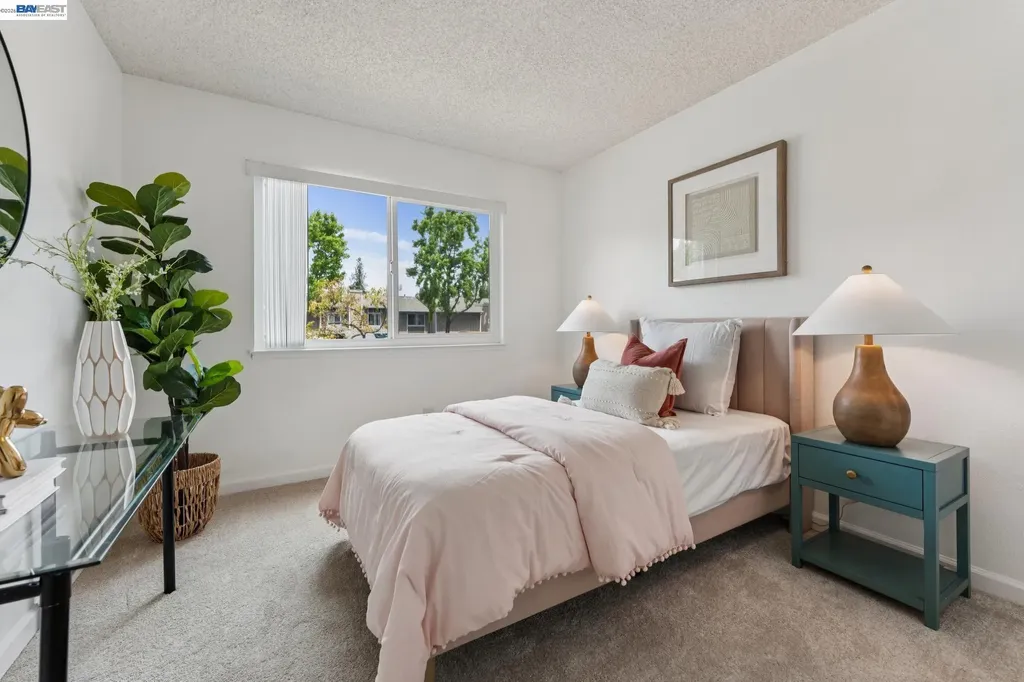 26 Raintree Court Hayward CA 94544