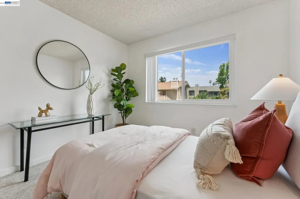 26 Raintree Court Hayward CA 94544