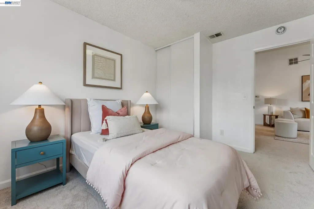 26 Raintree Court Hayward CA 94544