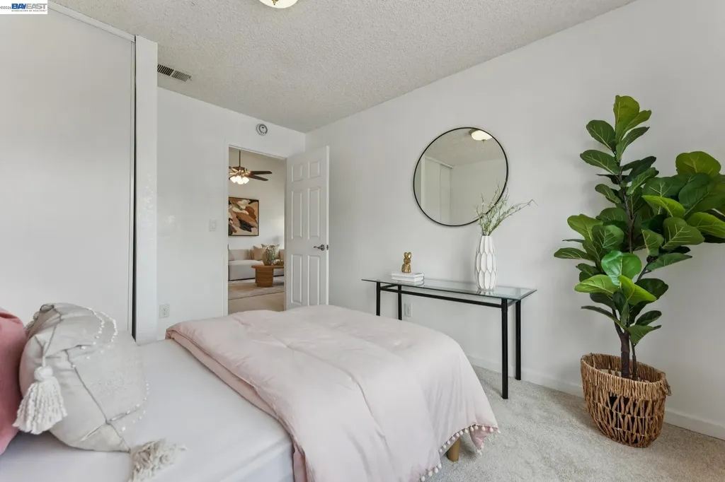 26 Raintree Court Hayward CA 94544