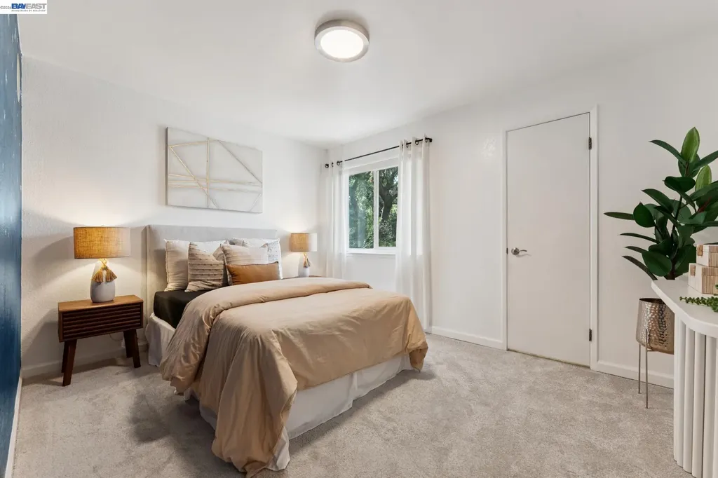 26 Raintree Court Hayward CA 94544