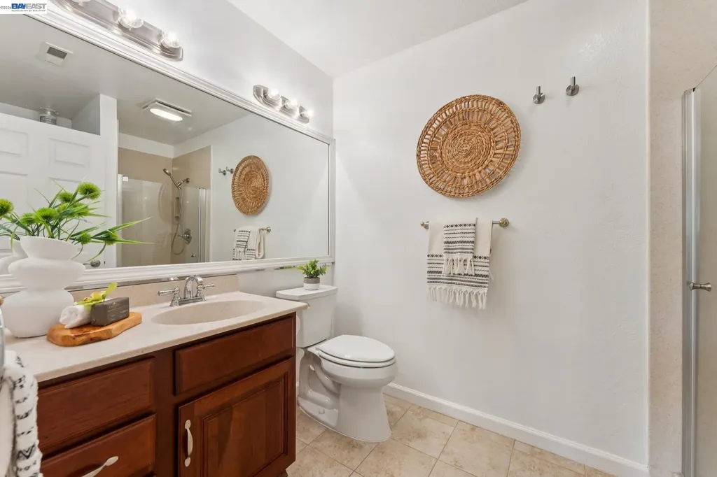 26 Raintree Court Hayward CA 94544