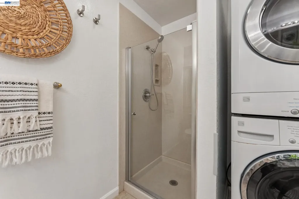 26 Raintree Court Hayward CA 94544