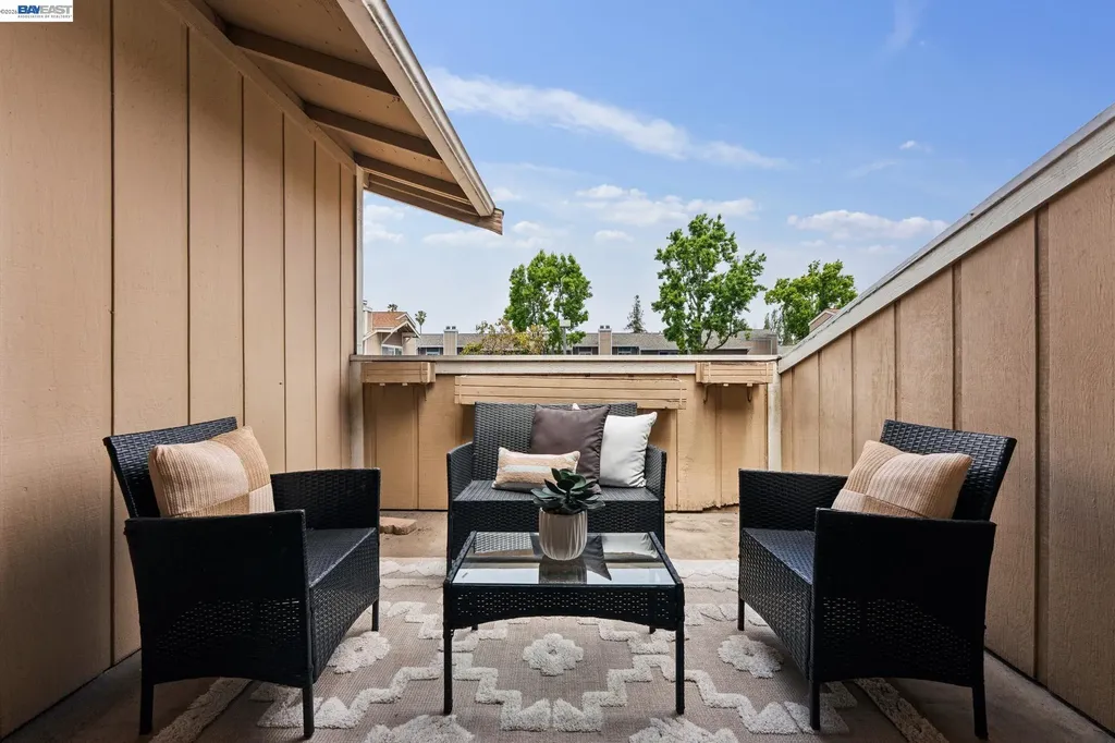 26 Raintree Court Hayward CA 94544
