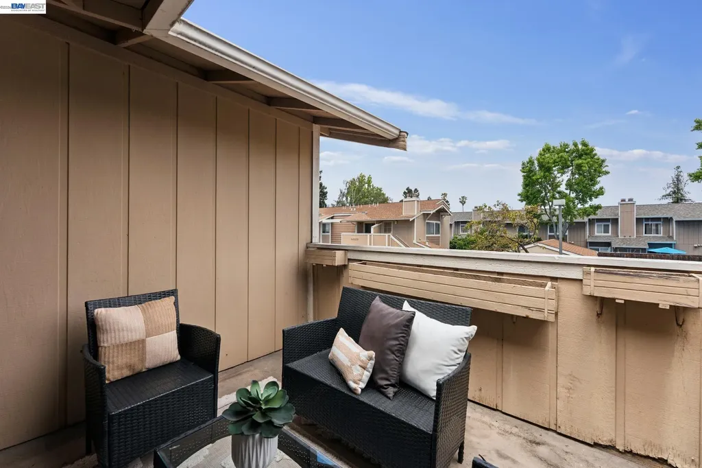 26 Raintree Court Hayward CA 94544