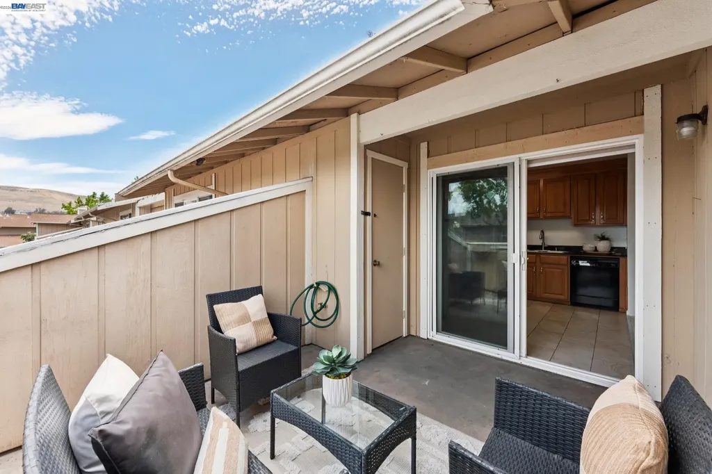 26 Raintree Court Hayward CA 94544