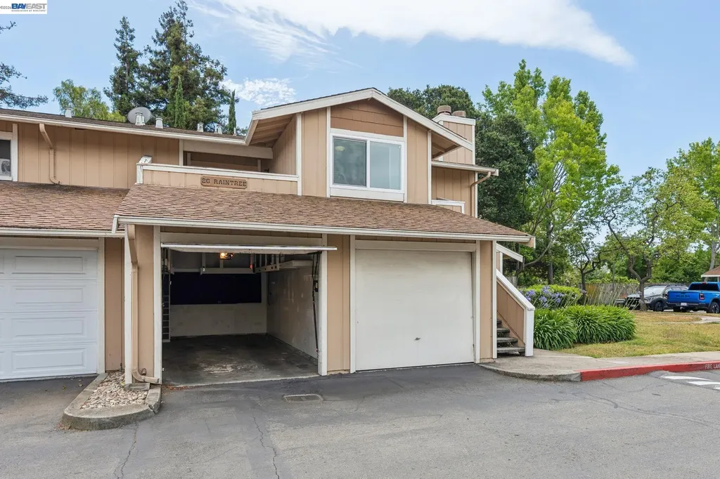 26 Raintree Court Hayward CA 94544